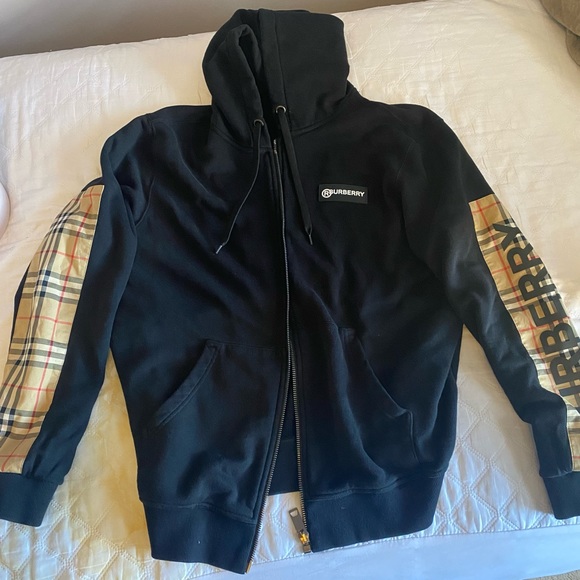Burberry Other - BURBERRY SWEATER